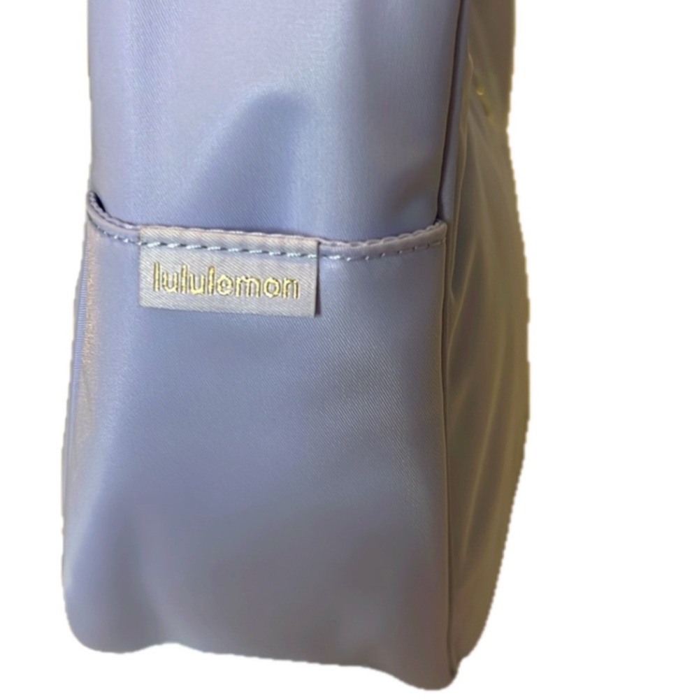 Lululemon City Essentials Shoulder Bag 4L Lavender Frost NWT - Picture 10 of 16